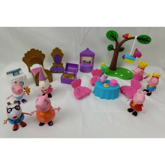 Peppa Pig Playset Lot Birthday Party Princess Piñata Tree Figurine Carrying Case - Picture 1 of 15
